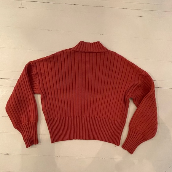 Rust color mock Turtleneck cropped sweater - Picture 3 of 3